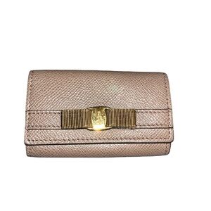 Elegant Salvatore Ferragamo Leather Key Wallet